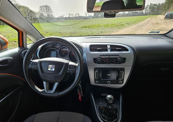 Seat Leon cena 22200 przebieg: 251074, rok produkcji 2009 z Poznań małe 211